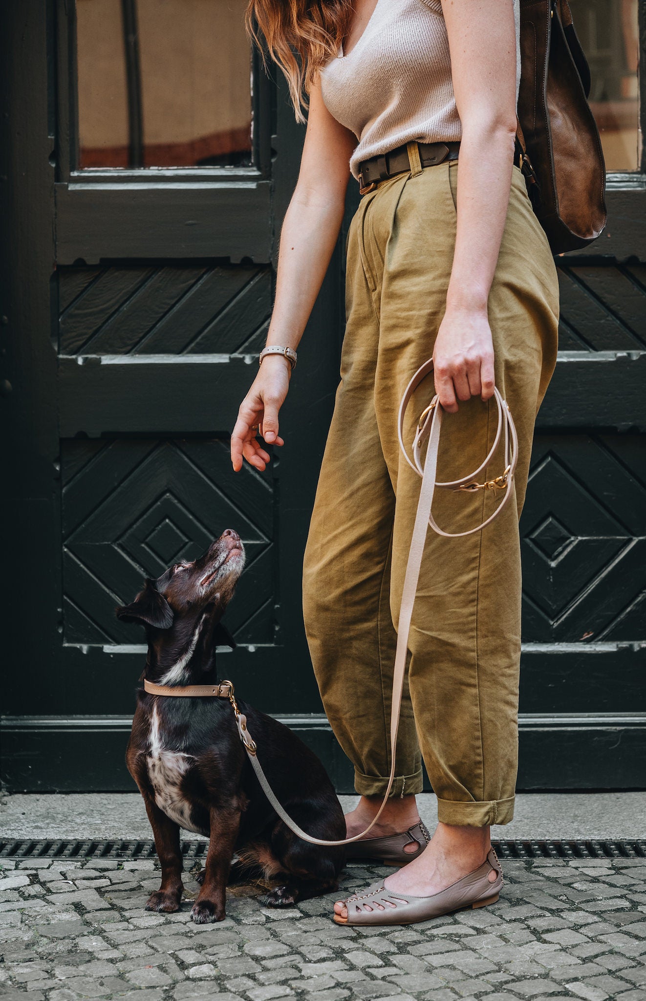 CROSSBODY LEATHER LEASH. LASSO air