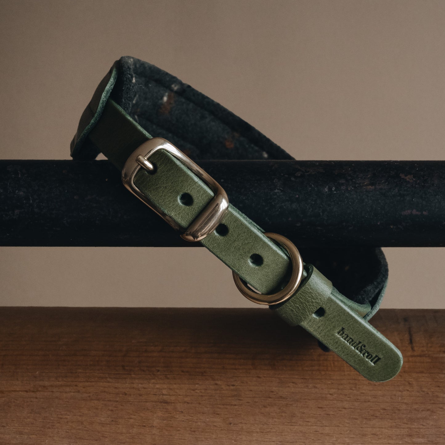 BREITES HUNDEHALSBAND. PINE