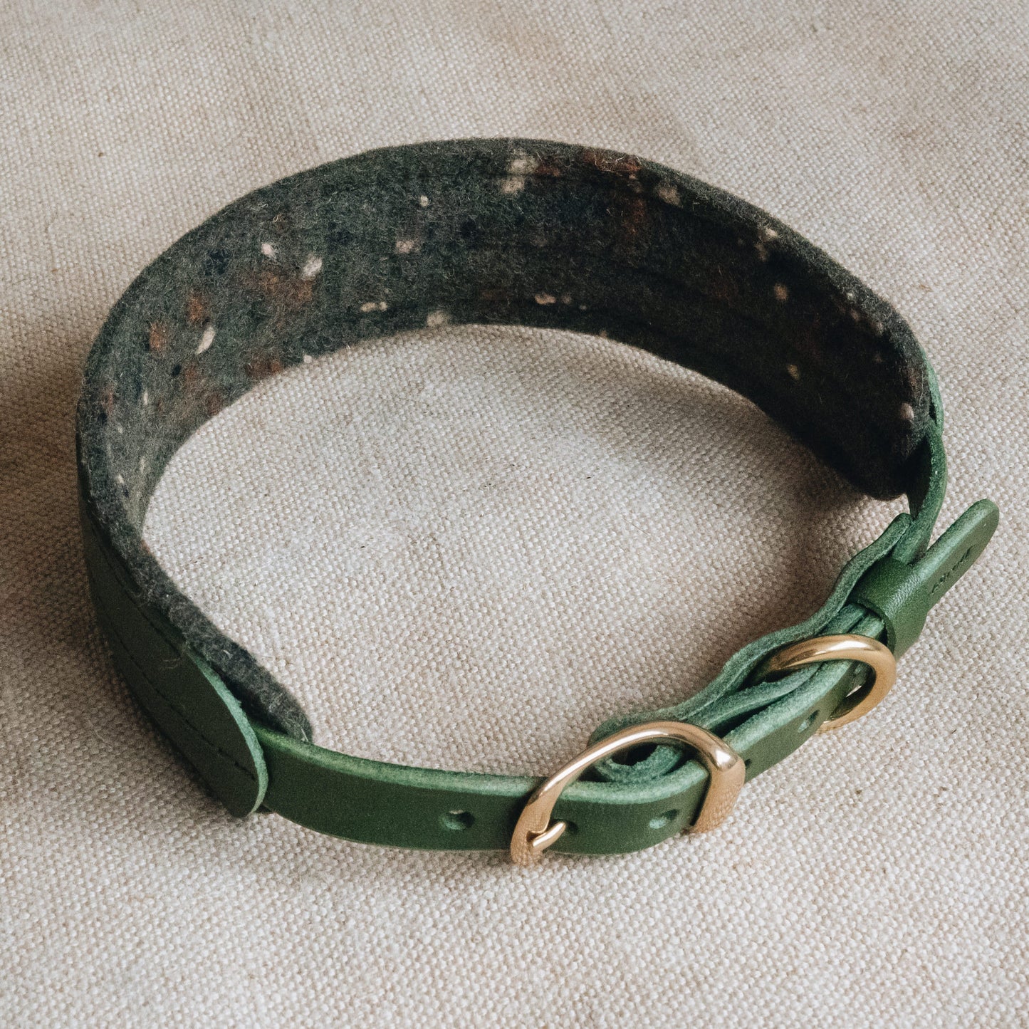 BREITES HUNDEHALSBAND. PINE