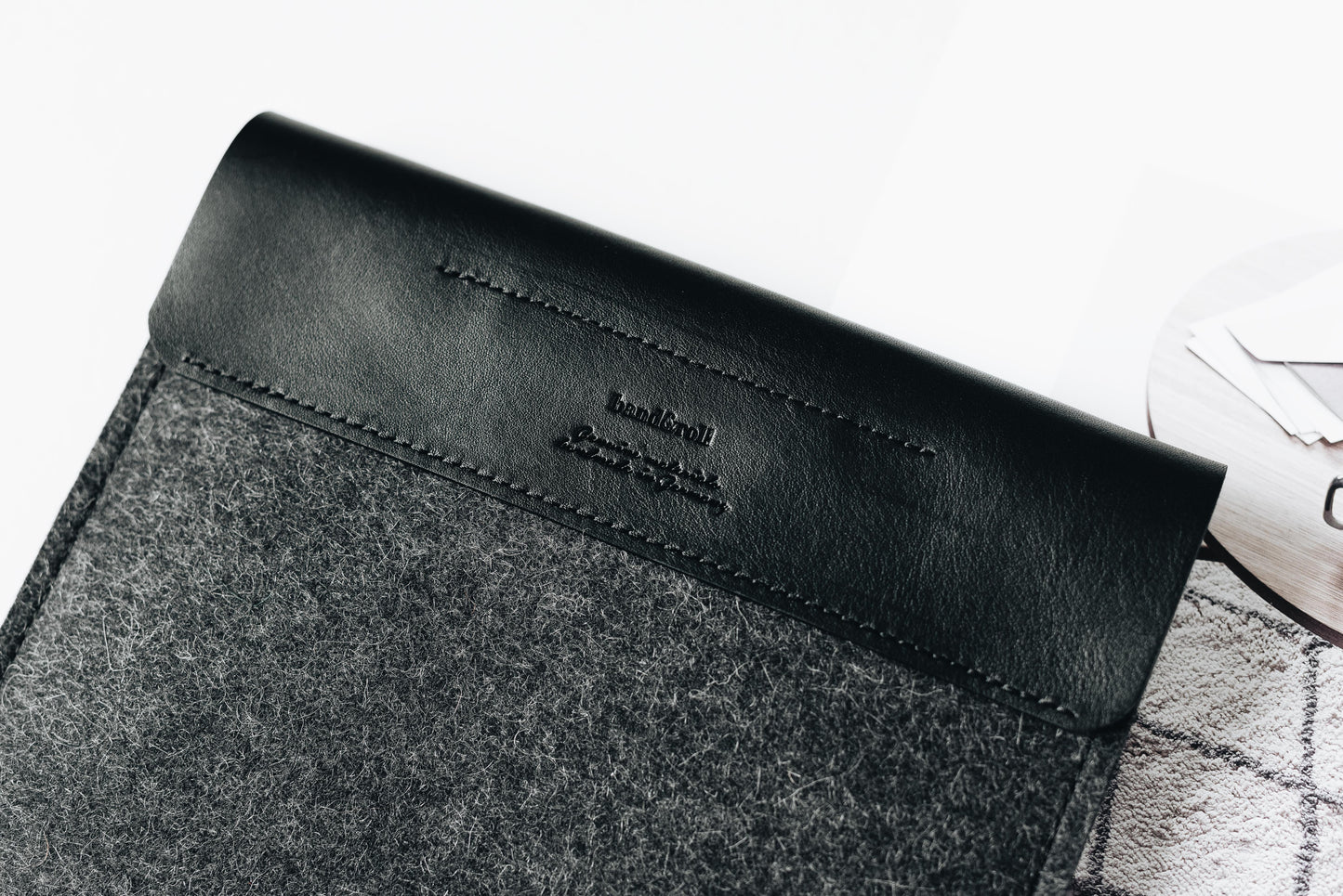 MacBook Case "Courier" - band&roll