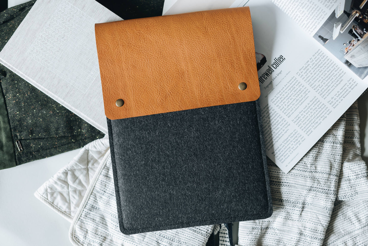 MacBook Case "Courier" - band&roll