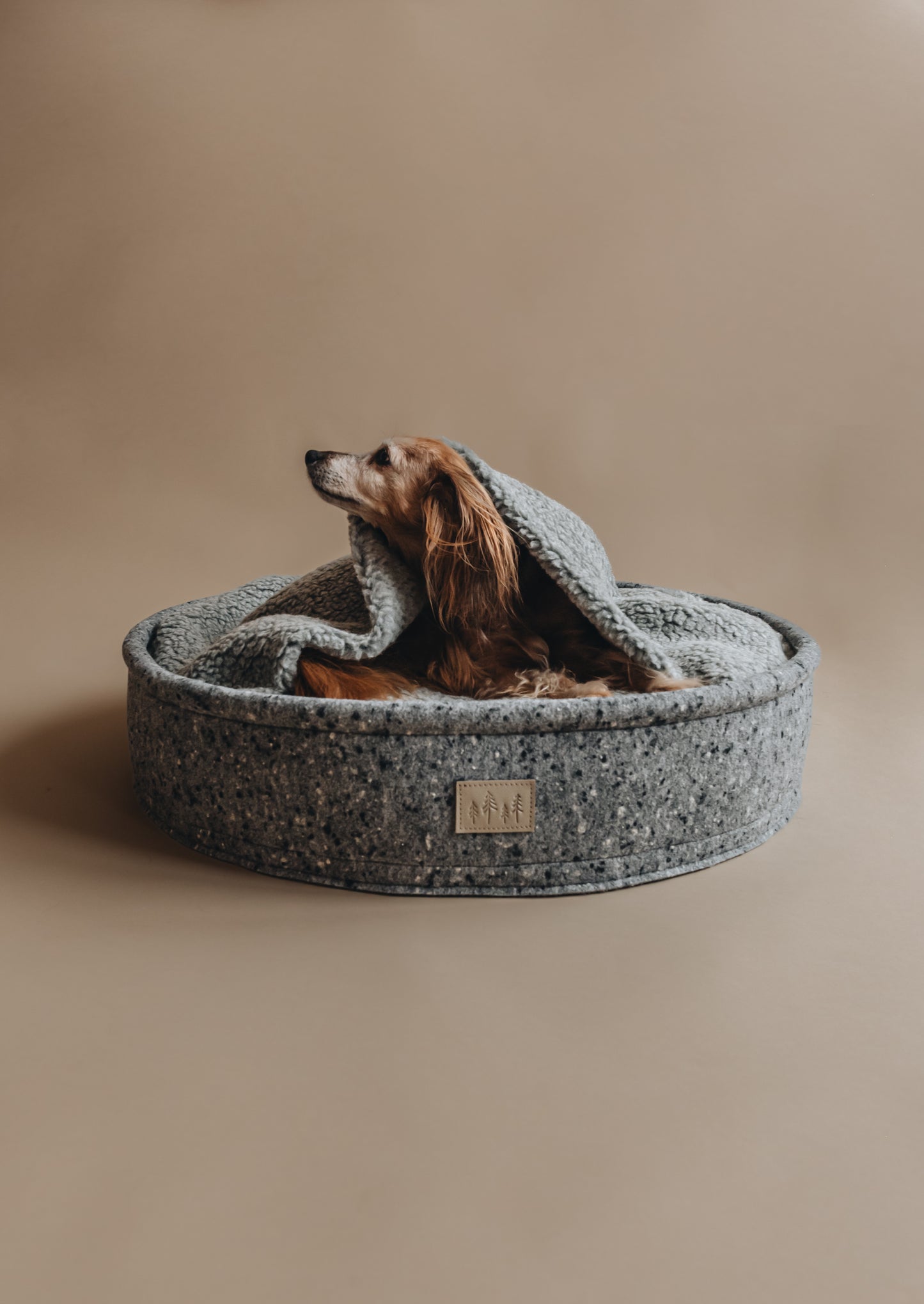 WOOL DOG BED. HAIN