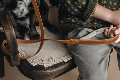 WOOL PADDED SHORT LEATHER LEASH. HITCH