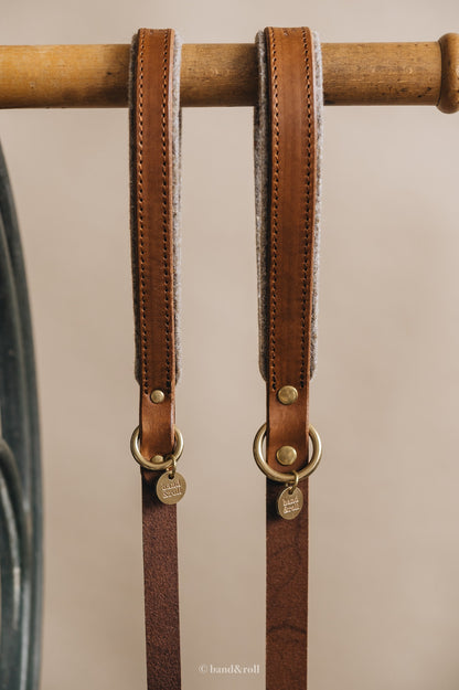 WOOL PADDED SHORT LEATHER LEASH. HITCH air