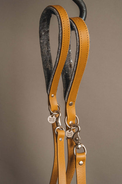 WOOL PADDED SHORT LEATHER LEASH. HITCH