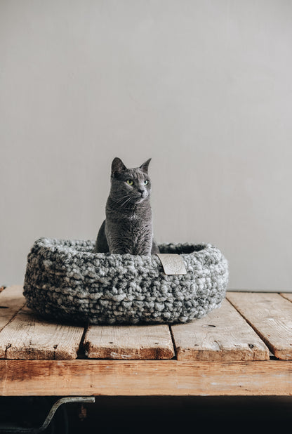 CAT BED. NEST